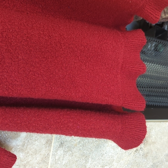M/L Red Ruffle Casamia Exclusive Open Front Sweater Christmas - Picture 8 of 9